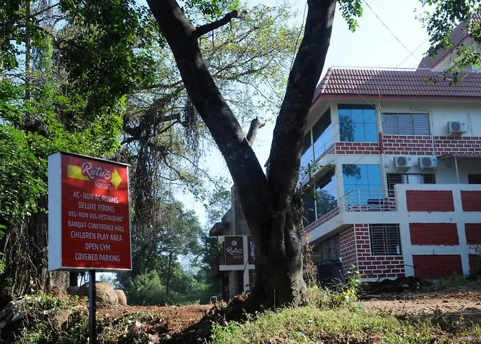 Rutu'S Holidays Resort Panhala